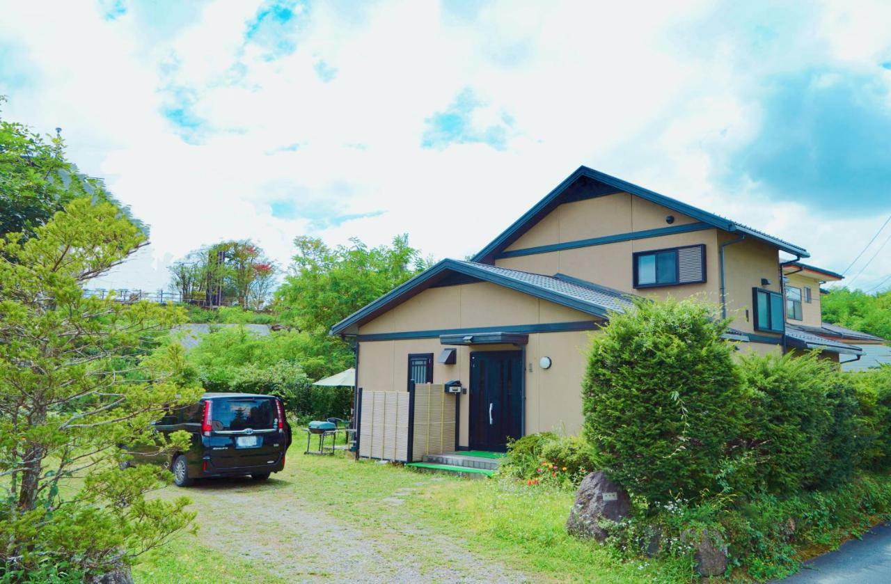 富士の樱house 宝栄 Villa Fujikawaguchiko Eksteriør bilde